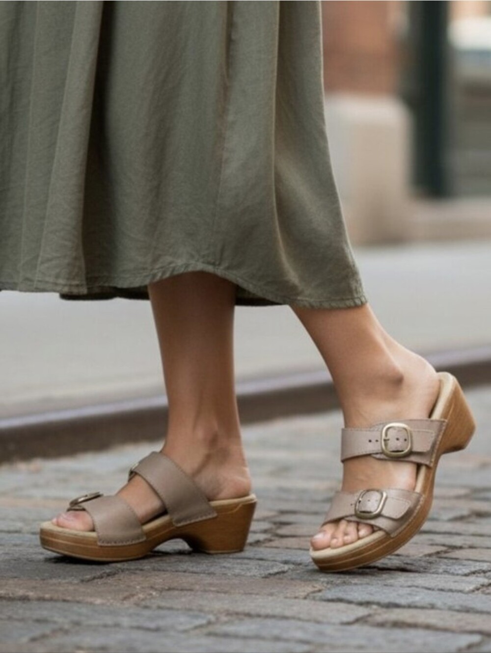 Dansko Sophie Double Buckle Leather Comfort Sandal Size 10.5 EU 41 Taupe EUC